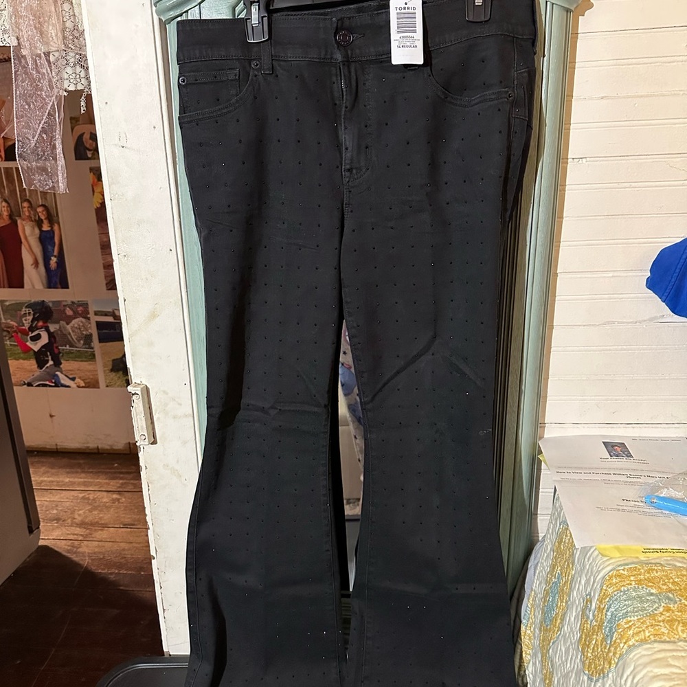 Torrid NWT Black Flared Pants with Subtle Dot Black Rhinestones Sz 14